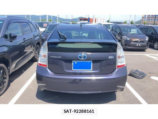 Toyota PRIUS 2010-11 8316544-3