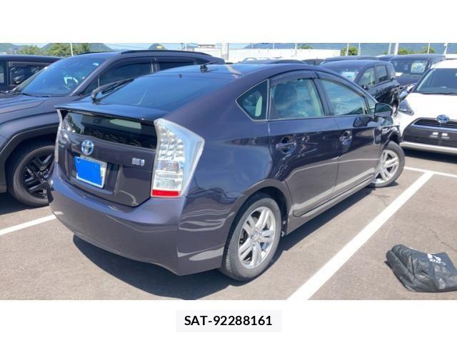 Toyota PRIUS 2010-11 8316544-5