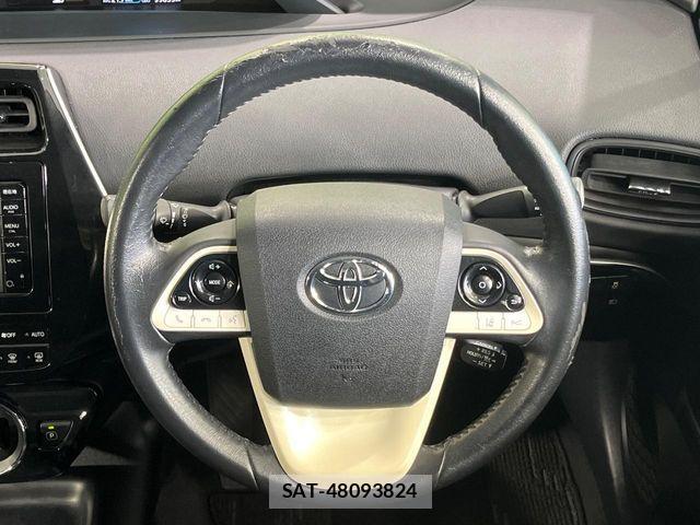 Toyota PRIUS 2016-04 8316484-11