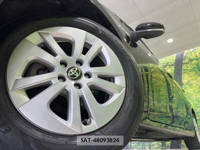 Toyota PRIUS 2016-04 8316484-13