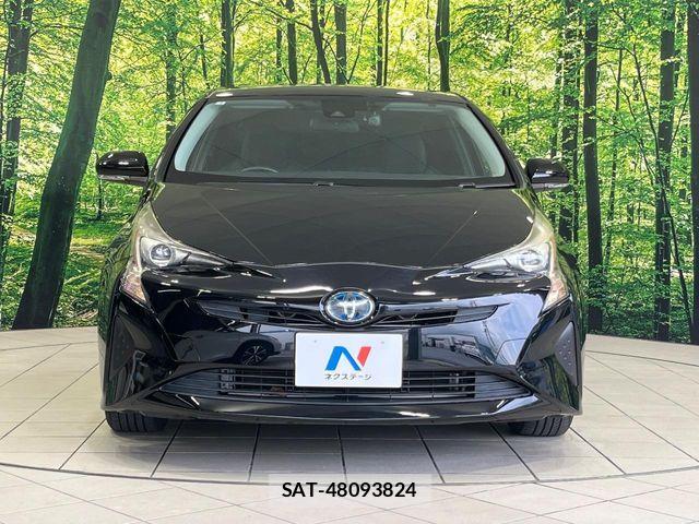 Toyota PRIUS 2016-04 8316484-14