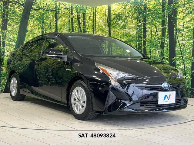 Toyota PRIUS 2016-04 8316484-16