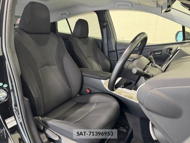 Toyota PRIUS 2017-08 8316476-10