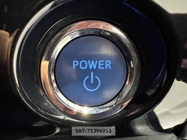 Toyota PRIUS 2017-08 8316476-18