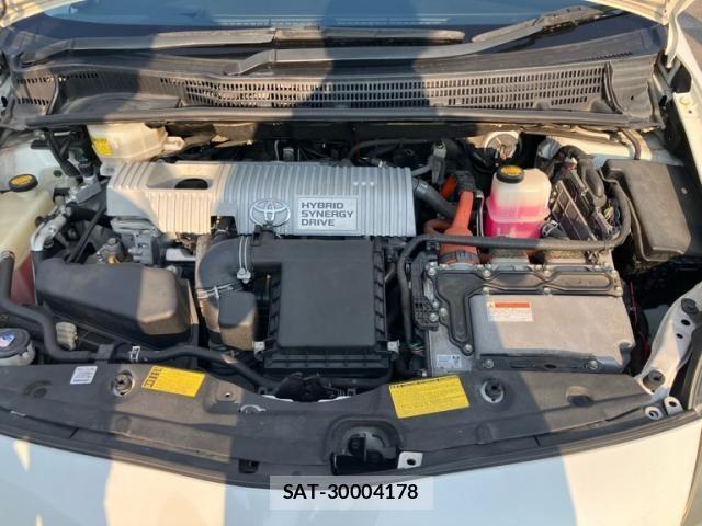 Toyota PRIUS 2012-02 8316517-11