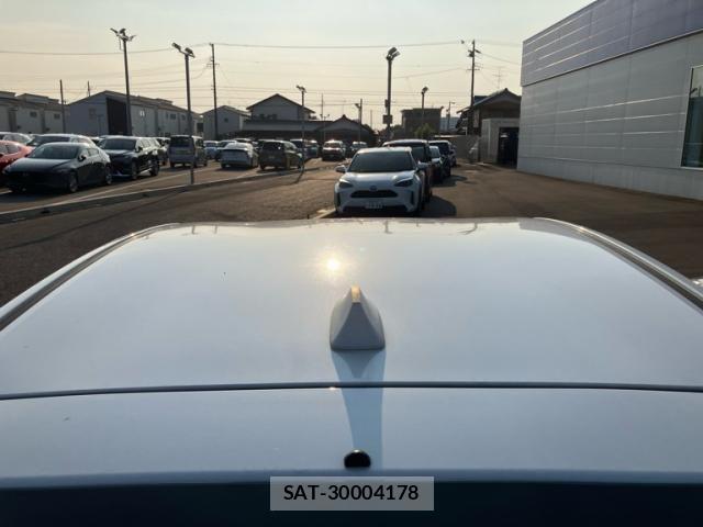 Toyota PRIUS 2012-02 8316517-12