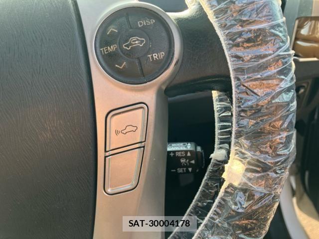 Toyota PRIUS 2012-02 8316517-14