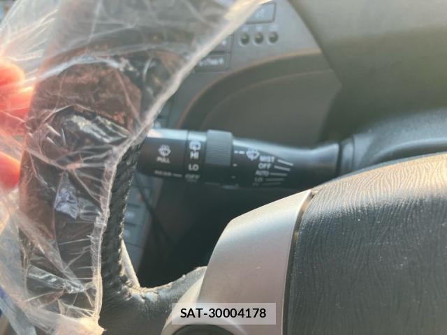 Toyota PRIUS 2012-02 8316517-15