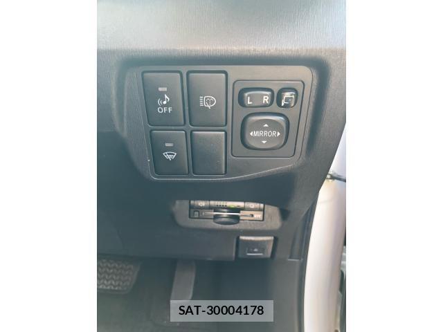 Toyota PRIUS 2012-02 8316517-17
