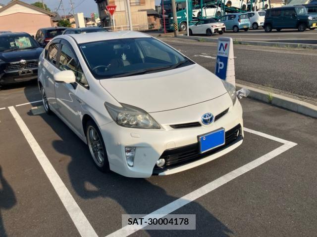 Toyota PRIUS 2012-02 8316517-1