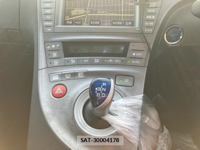 Toyota PRIUS 2012-02 8316517-21