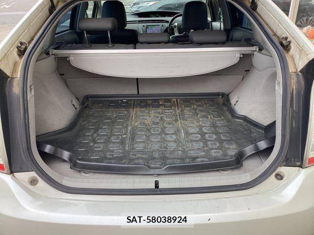Toyota PRIUS 2009-06 8316520-17