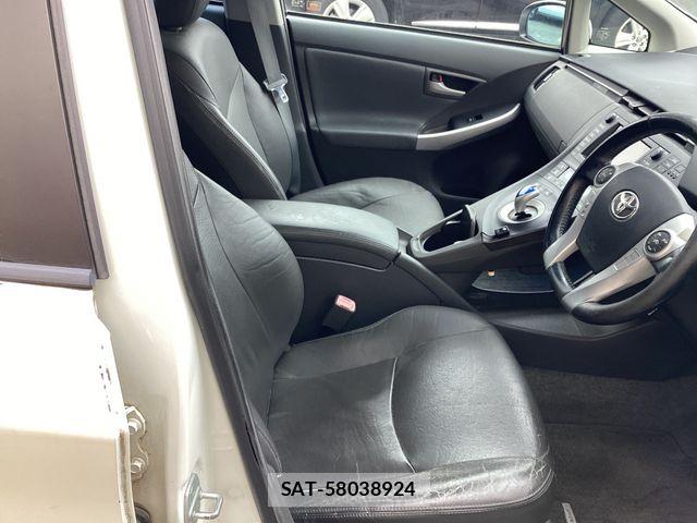 Toyota PRIUS 2009-06 8316520-18