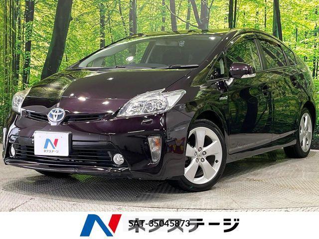 Toyota PRIUS 2015-01 8316498-0