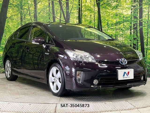 Toyota PRIUS 2015-01 8316498-16