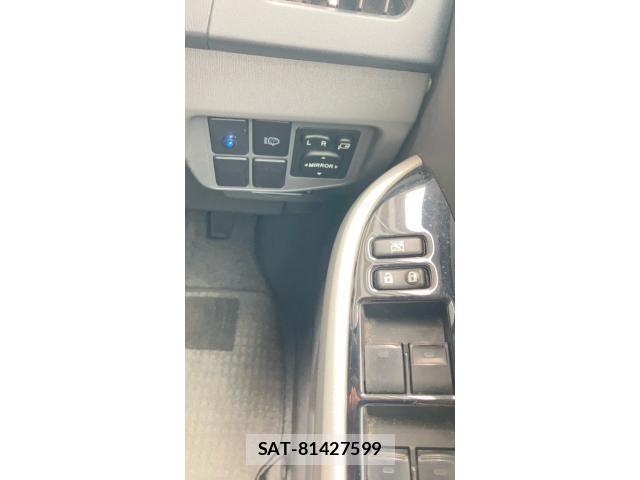 Toyota PRIUS 2011-01 8316540-17