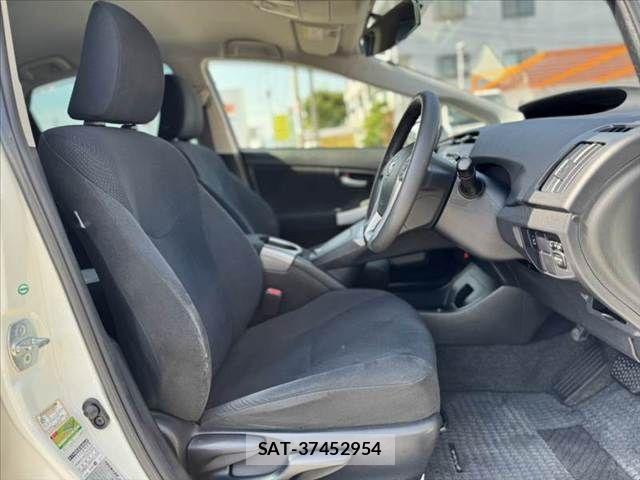 Toyota PRIUS 2014-08 8316500-15