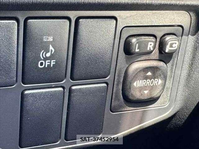 Toyota PRIUS 2014-08 8316500-21