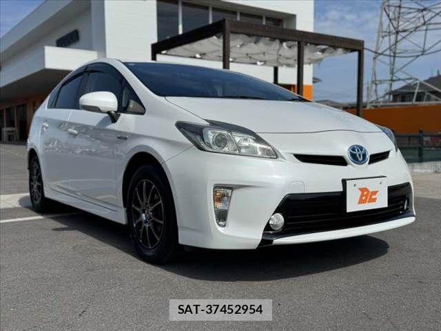 Toyota PRIUS 2014-08 8316500-7