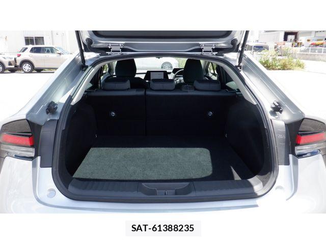 Toyota PRIUS 2023-10 8316435-9