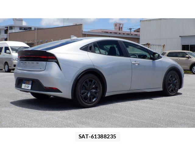 Toyota PRIUS 2023-10 8316435-2