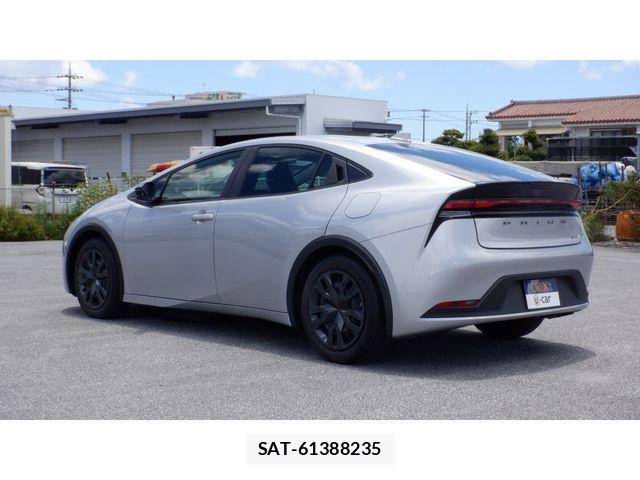 Toyota PRIUS 2023-10 8316435-7