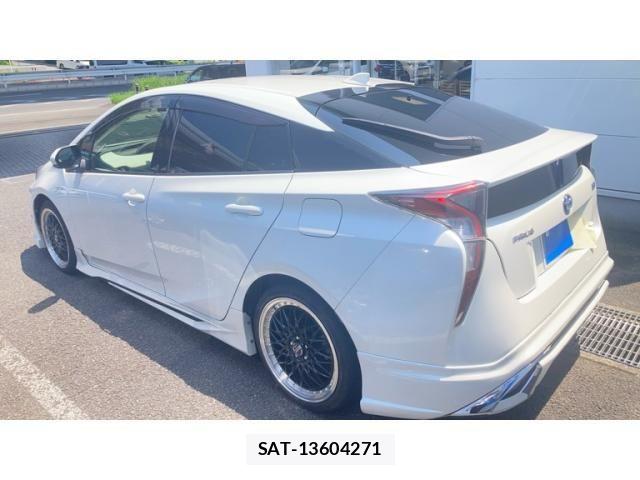 Toyota PRIUS 2016-02 8316485-2