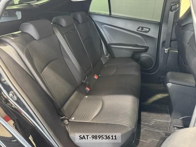 Toyota PRIUS 2017-10 8316480-9