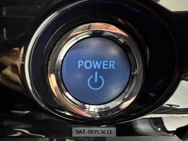 Toyota PRIUS 2017-10 8316480-17