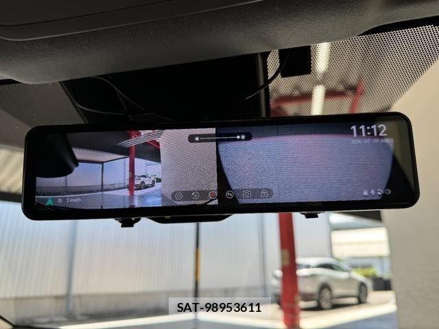 Toyota PRIUS 2017-10 8316480-27