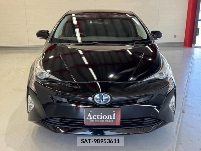 Toyota PRIUS 2017-10 8316480-2