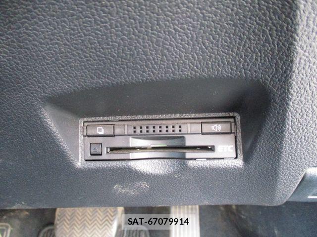 Toyota PRIUS 2016-06 8316493-18