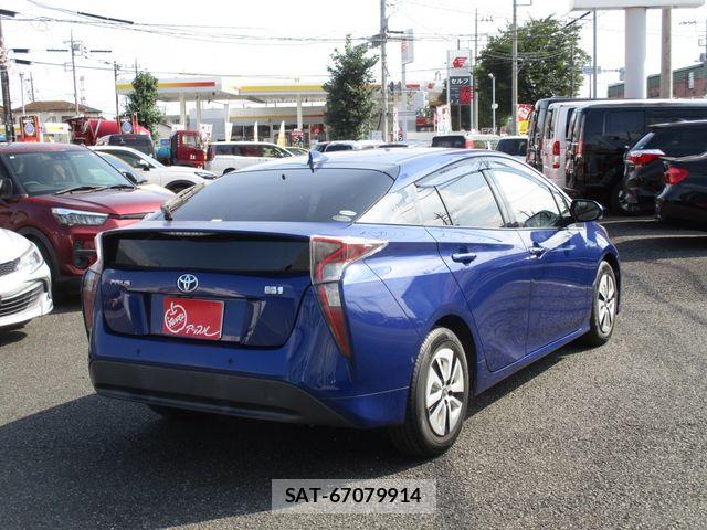 Toyota PRIUS 2016-06 8316493-2