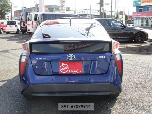Toyota PRIUS 2016-06 8316493-5
