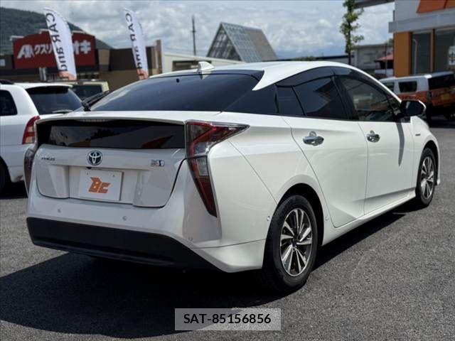 Toyota PRIUS 2017-09 8316487-14