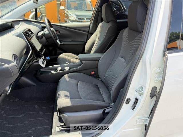 Toyota PRIUS 2017-09 8316487-16