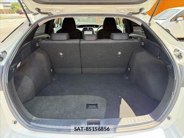 Toyota PRIUS 2017-09 8316487-18