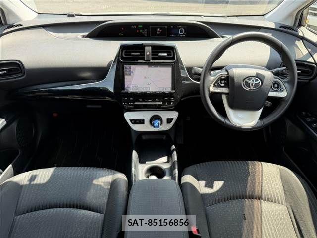 Toyota PRIUS 2017-09 8316487-1