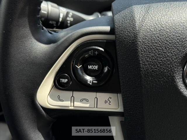 Toyota PRIUS 2017-09 8316487-23