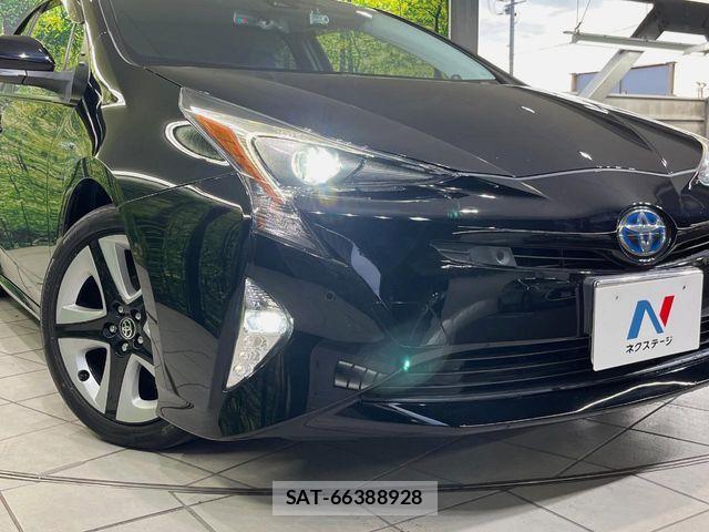 Toyota PRIUS 2016-05 8316474-11