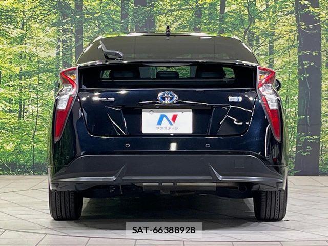 Toyota PRIUS 2016-05 8316474-14