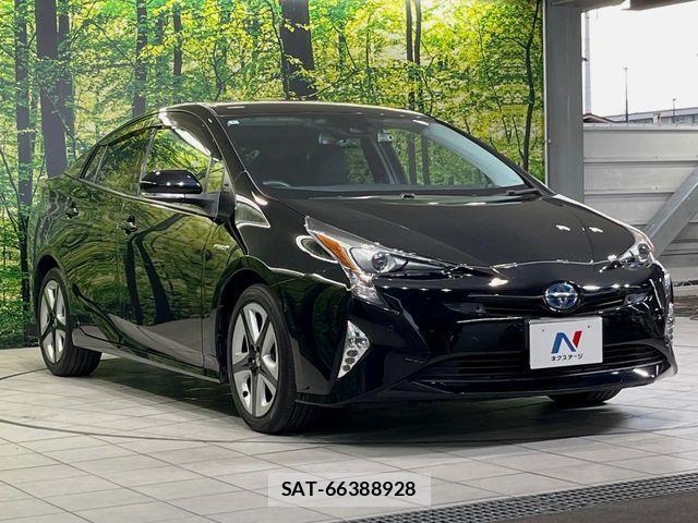 Toyota PRIUS 2016-05 8316474-15