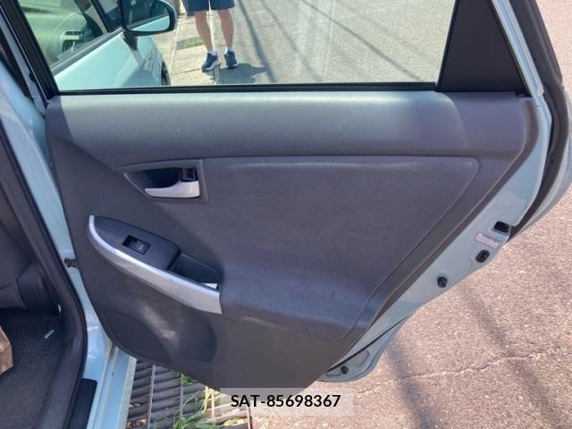 Toyota PRIUS 2009-08 8316521-10