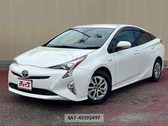Toyota PRIUS 2017-08 8316460-0