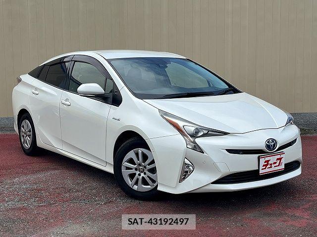 Toyota PRIUS 2017-08 8316460-6