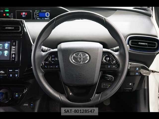 Toyota PRIUS 2017-05 8316455-9