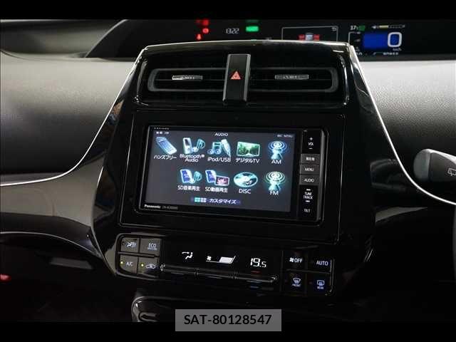 Toyota PRIUS 2017-05 8316455-10