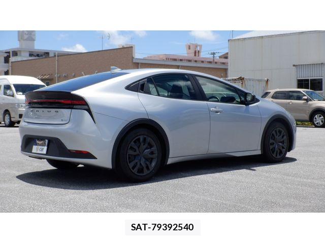 Toyota PRIUS 2023-10 8316436-2
