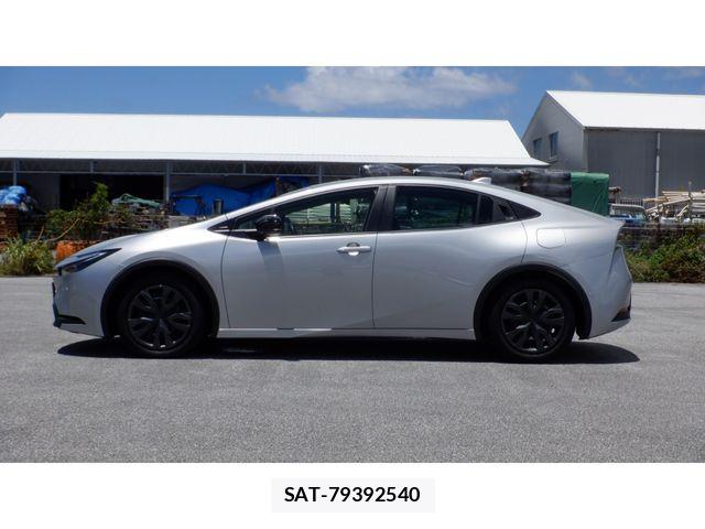 Toyota PRIUS 2023-10 8316436-8