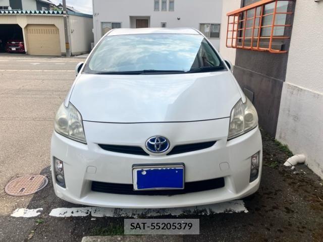 Toyota PRIUS 2010-06 8316527-1
